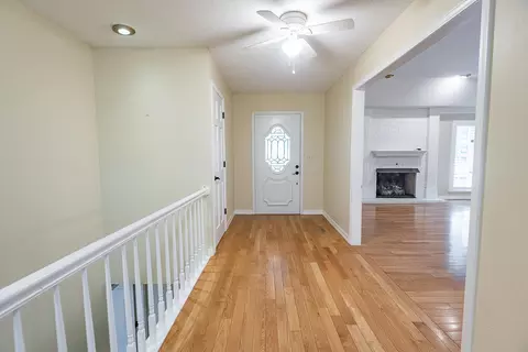 Entry Way - 759 S Augusta Dr, Springfield, MO 65809 photo 1 of 3