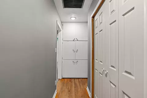 Entry Way - 630 W Broadmoor St, Springfield, MO 65807 photo 1 of 1