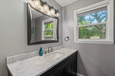Bath - 630 W Broadmoor St, Springfield, MO 65807 photo 1 of 2