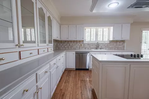 Kitchen - 761 S Augusta Dr, Springfield, MO 65809 photo 6 of 6