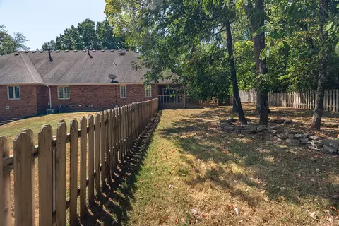 Exterior - 761 S Augusta Dr, Springfield, MO 65809 photo 6 of 12