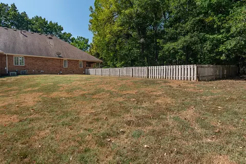 Exterior - 761 S Augusta Dr, Springfield, MO 65809 photo 5 of 12