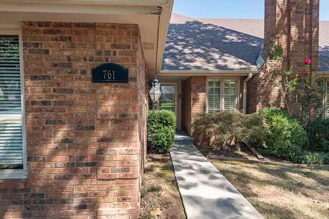 Exterior - 761 S Augusta Dr, Springfield, MO 65809 photo 3 of 12