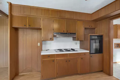 Kitchen - 442 S York Ave, Springfield, MO 65802 photo 2 of 2