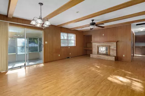 Living - 442 S York Ave, Springfield, MO 65802 photo 4 of 8