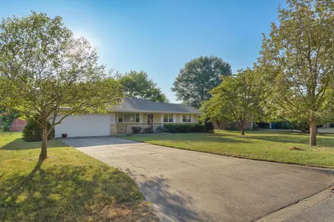 Exterior - 442 S York Ave, Springfield, MO 65802 photo 2 of 8