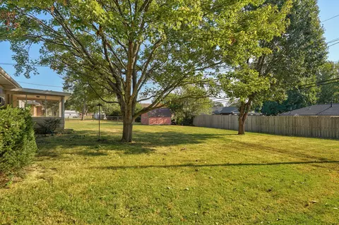 Exterior - 442 S York Ave, Springfield, MO 65802 photo 8 of 8