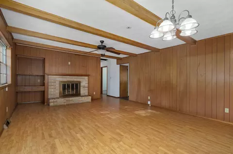 Living - 442 S York Ave, Springfield, MO 65802 photo 5 of 8