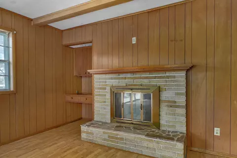 Living - 442 S York Ave, Springfield, MO 65802 photo 7 of 8
