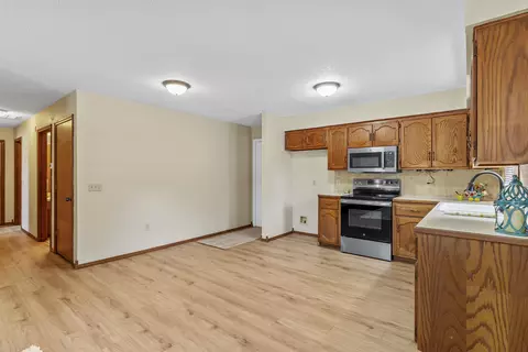 Entry Way - 400 Elm St, Nixa, MO 65714 photo 2 of 3
