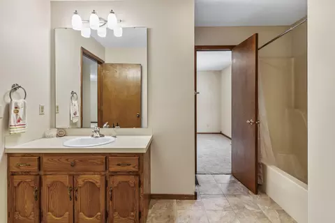 Bath - 400 Elm St, Nixa, MO 65714 photo 2 of 2