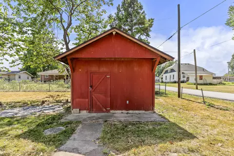 Exterior - 400 Elm St, Nixa, MO 65714 photo 7 of 7