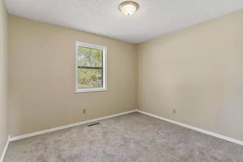 Bedroom - 400 Elm St, Nixa, MO 65714 photo 4 of 7