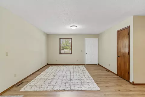 Living - 400 Elm St, Nixa, MO 65714 photo 1 of 1