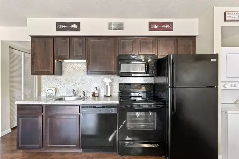 Kitchen - 40 Scenic Ct #8, Branson, MO 65616 photo 1 of 4