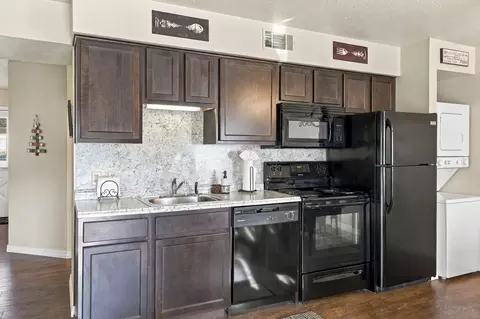 Kitchen - 40 Scenic Ct #8, Branson, MO 65616 photo 2 of 4