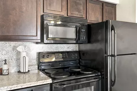 Kitchen - 40 Scenic Ct #8, Branson, MO 65616 photo 4 of 4