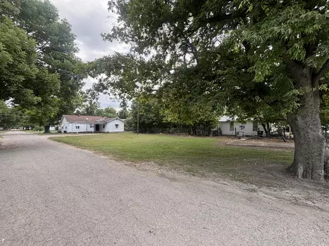Exterior - 317 W Main St, Steele, MO 63877 photo 14 of 14