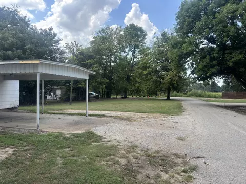 Exterior - 317 W Main St, Steele, MO 63877 photo 10 of 14