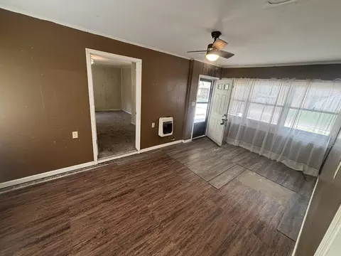 Living - 317 W Main St, Steele, MO 63877 photo 3 of 6