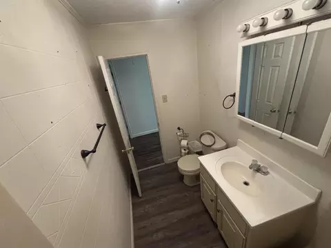 Bath - 317 W Main St, Steele, MO 63877 photo 2 of 2