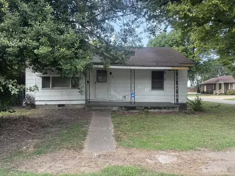 Exterior - 317 W Main St, Steele, MO 63877 photo 7 of 14