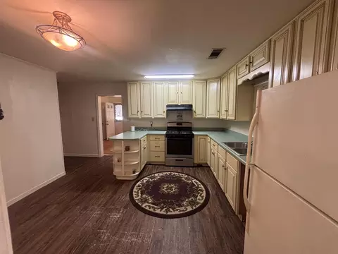 Kitchen - 317 W Main St, Steele, MO 63877 photo 3 of 4