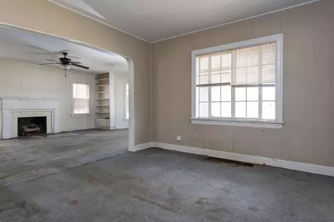 Living - 1126 E Sunshine St, Springfield, MO 65807 photo 4 of 5