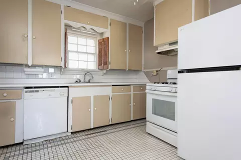 Kitchen - 1126 E Sunshine St, Springfield, MO 65807 photo 2 of 2