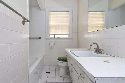 Bath - 1126 E Sunshine St, Springfield, MO 65807 photo 1 of 1
