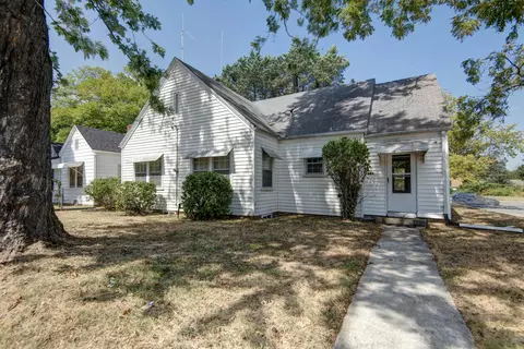 Exterior - 1126 E Sunshine St, Springfield, MO 65807 photo 3 of 7