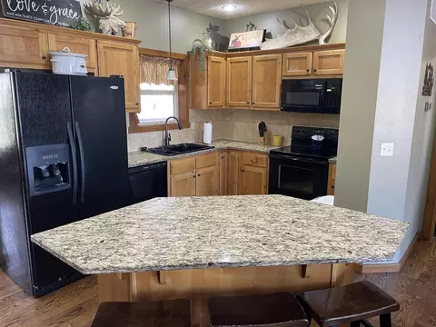 Kitchen - 333 Willow Oak Ln, Branson, MO 65616 photo 1 of 2