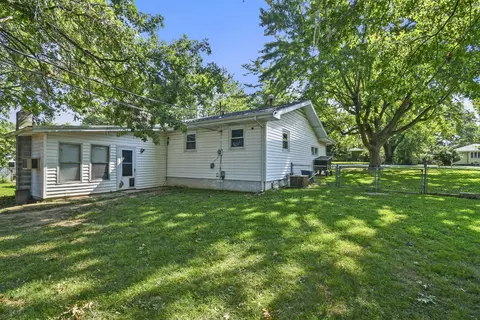 Exterior - 1709 S 11th Ave, Ozark, MO 65721 photo 2 of 7