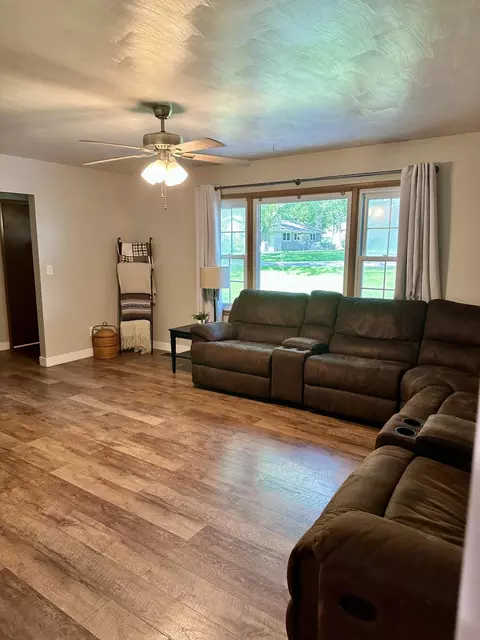 Living - 1709 S 11th Ave, Ozark, MO 65721 photo 5 of 7