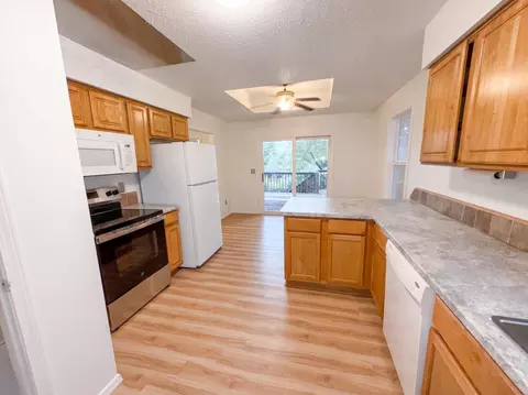 Kitchen - 3372 S Western Ave, Springfield, MO 65807 photo 1 of 3