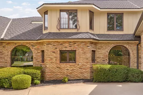 Exterior - 5110 S Rochelle Ave, Springfield, MO 65804 photo 5 of 37