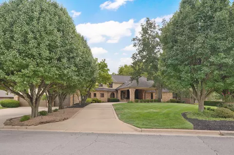 Exterior - 5110 S Rochelle Ave, Springfield, MO 65804 photo 3 of 37