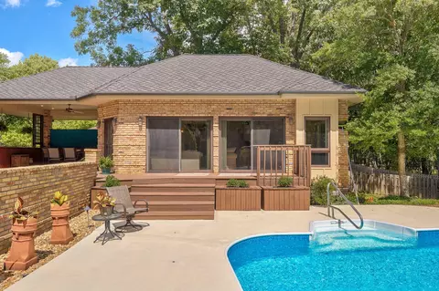 Exterior - 5110 S Rochelle Ave, Springfield, MO 65804 photo 6 of 37