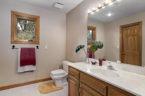Bath - 5110 S Rochelle Ave, Springfield, MO 65804 photo 7 of 12