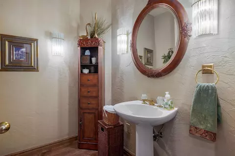 Bath - 5110 S Rochelle Ave, Springfield, MO 65804 photo 6 of 12