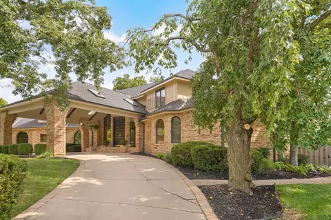 Exterior - 5110 S Rochelle Ave, Springfield, MO 65804 photo 4 of 37