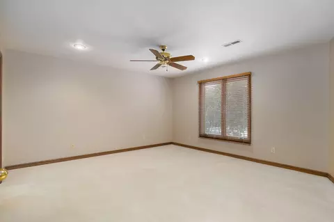 Bedroom - 5110 S Rochelle Ave, Springfield, MO 65804 photo 2 of 5