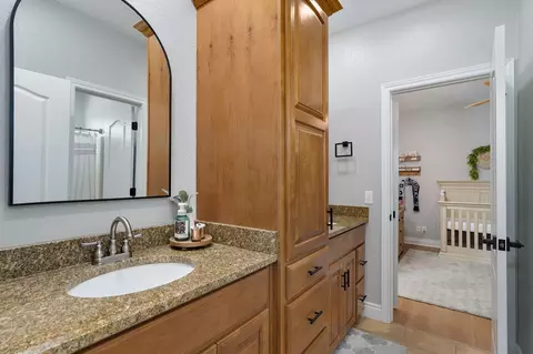 Bath - 332 Sunset Dr, Saddlebrooke, MO 65630 photo 1 of 3