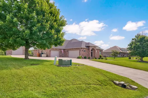 Exterior - 332 Sunset Dr, Saddlebrooke, MO 65630 photo 7 of 21