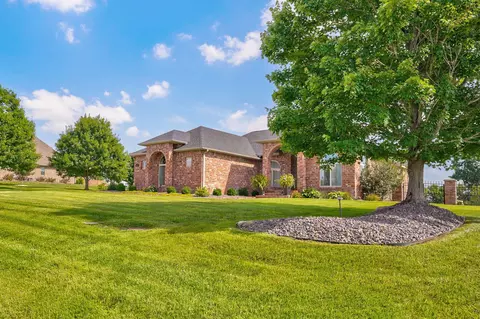Exterior - 332 Sunset Dr, Saddlebrooke, MO 65630 photo 5 of 21