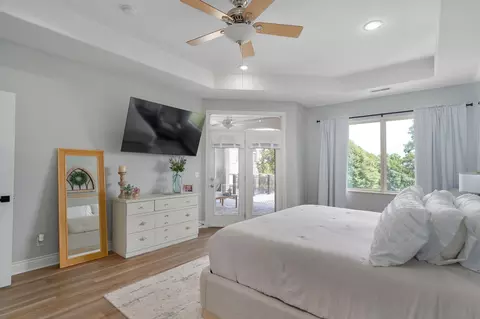 Bedroom - 332 Sunset Dr, Saddlebrooke, MO 65630 photo 6 of 7