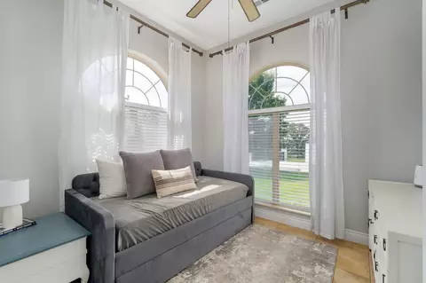 Bedroom - 332 Sunset Dr, Saddlebrooke, MO 65630 photo 1 of 7
