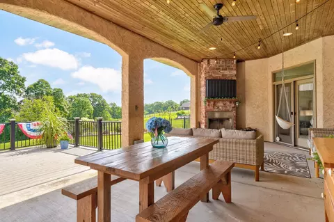 Exterior - 332 Sunset Dr, Saddlebrooke, MO 65630 photo 12 of 21