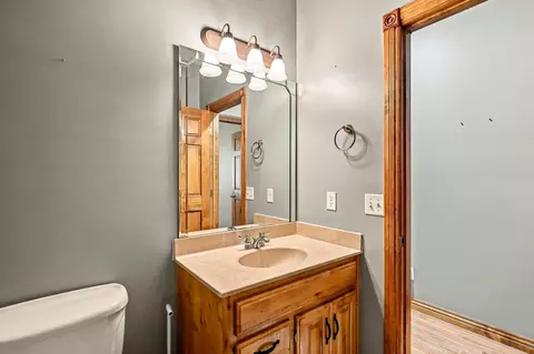 Bath - 1002 E Rachael Dr, Republic, MO 65738 photo 4 of 6