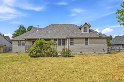 Exterior - 1002 E Rachael Dr, Republic, MO 65738 photo 6 of 7